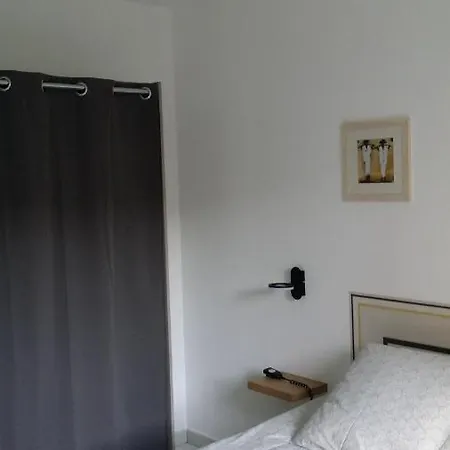 Le 10 Bis Apartment *